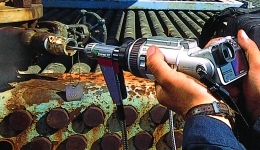 采用工業(yè)內(nèi)窺鏡進(jìn)行無損檢測(cè) 采用工業(yè)內(nèi)窺鏡進(jìn)行無損檢測(cè)